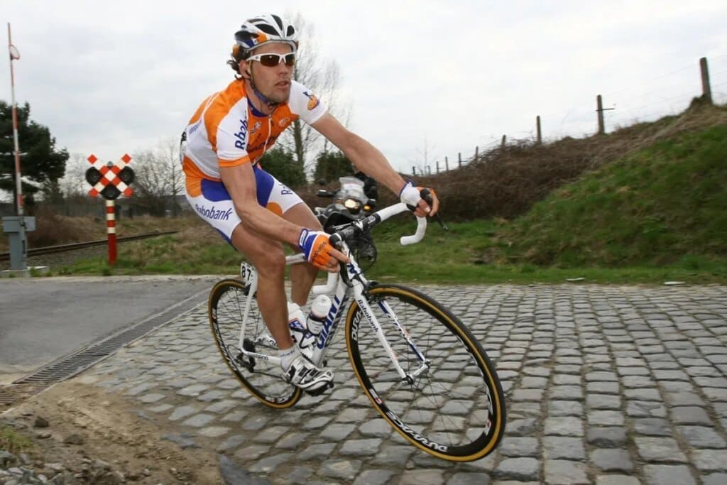 Maarten Tjallingii: 'Wie Parijs-Roubaix wil winnen, moet de kasseien kunnen poetsen'