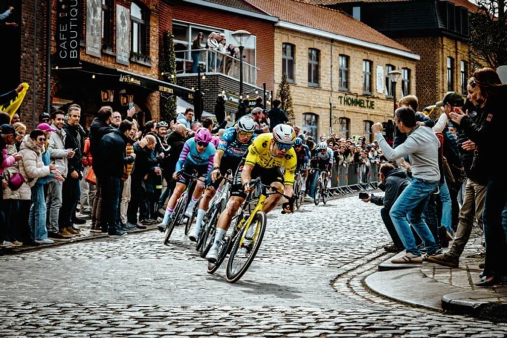 Deelname Evenepoel aan Ronde van Vlaanderen een zege voor Van Aert