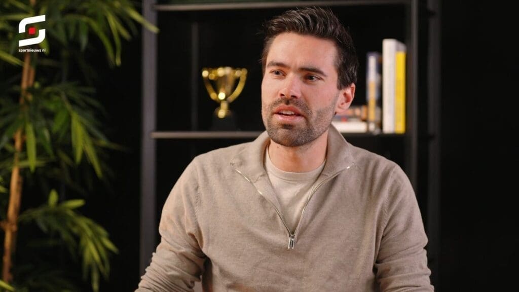 Sporticoon Tom Dumoulin openhartig over zware tijd tijdens wielerleven: 'Heb het als heel eenzaam ervaren'