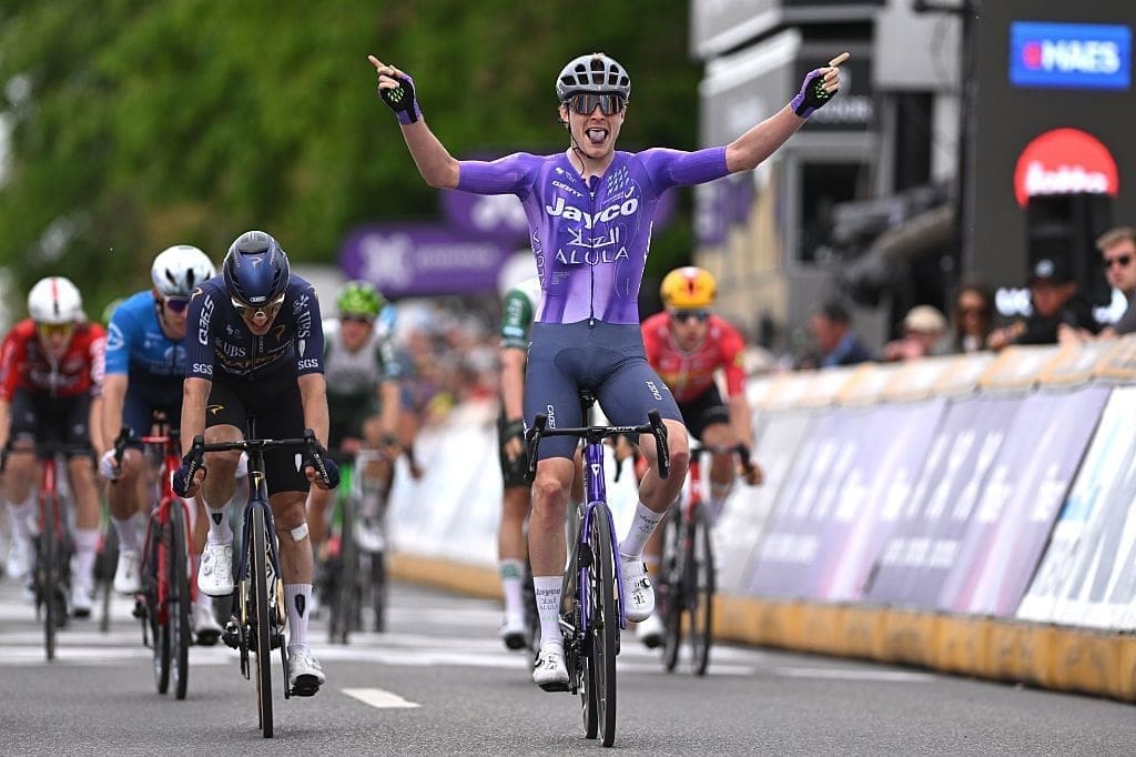 Verrassende wending in Brabantse Pijl: topfavorieten afgetroefd in spannende finale