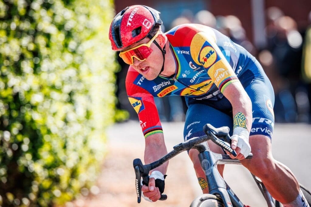 Topwielrenner (30) geeft emotioneel inkijkje na heftig incident: 'Dan stopt het hier voor mij'