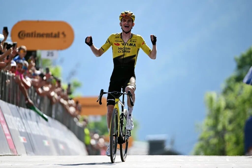 Sepp Kuss voltooit trilogie in koninginnenrit Giro d'Italia 2026 etappe 19