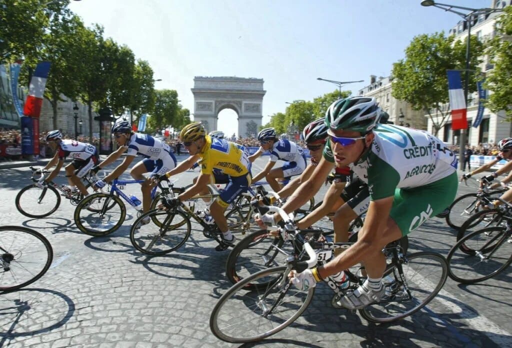 10 iconische wielershirts uit de Tour de France
